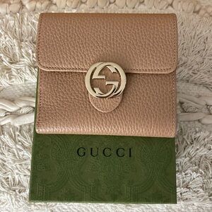 Gucci Grained Leather Interlocking G flap wallet